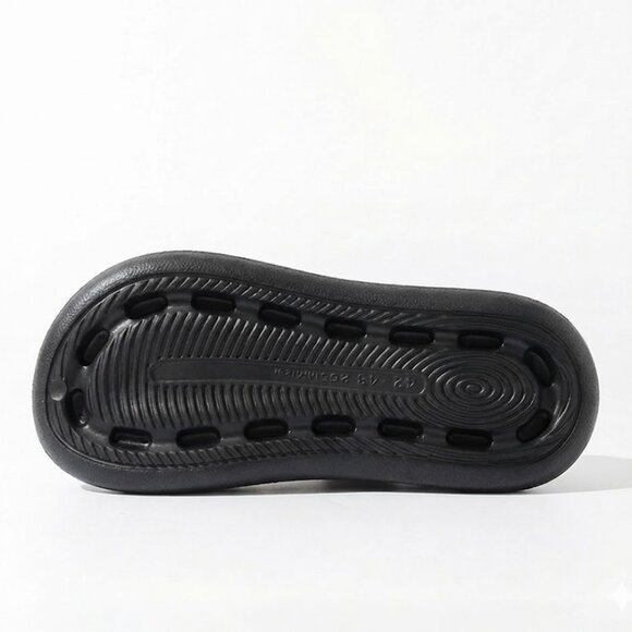 Unisex Slip On Clogs - Waterproof Beach Sandals & Garden Shoes for Daily Wear - Picture 5 of 8